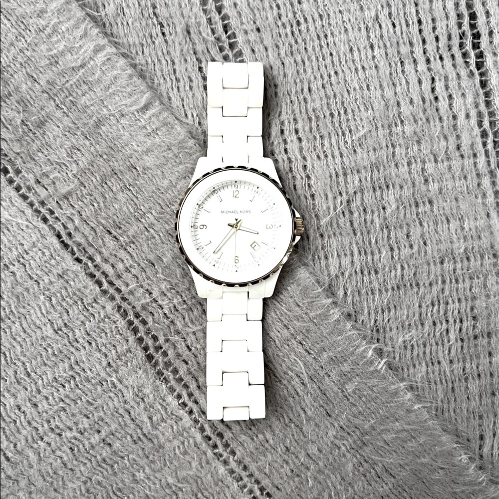 Michael Kors Madison Quartz White Mother of Pearl Dial Ladies Watch (MK5249)